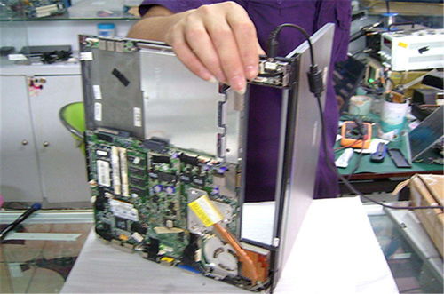 九宮格專注中小企業(yè)網(wǎng)絡營銷，攜手蜀興創(chuàng)電腦技術服務公司共拓互聯(lián)網(wǎng)銷售新篇章